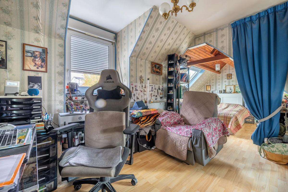 Maison à SAVIGNY-LE-TEMPLE