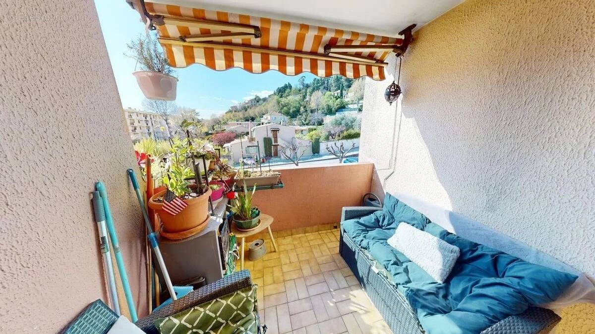 Appartement à VILLENEUVE-LOUBET