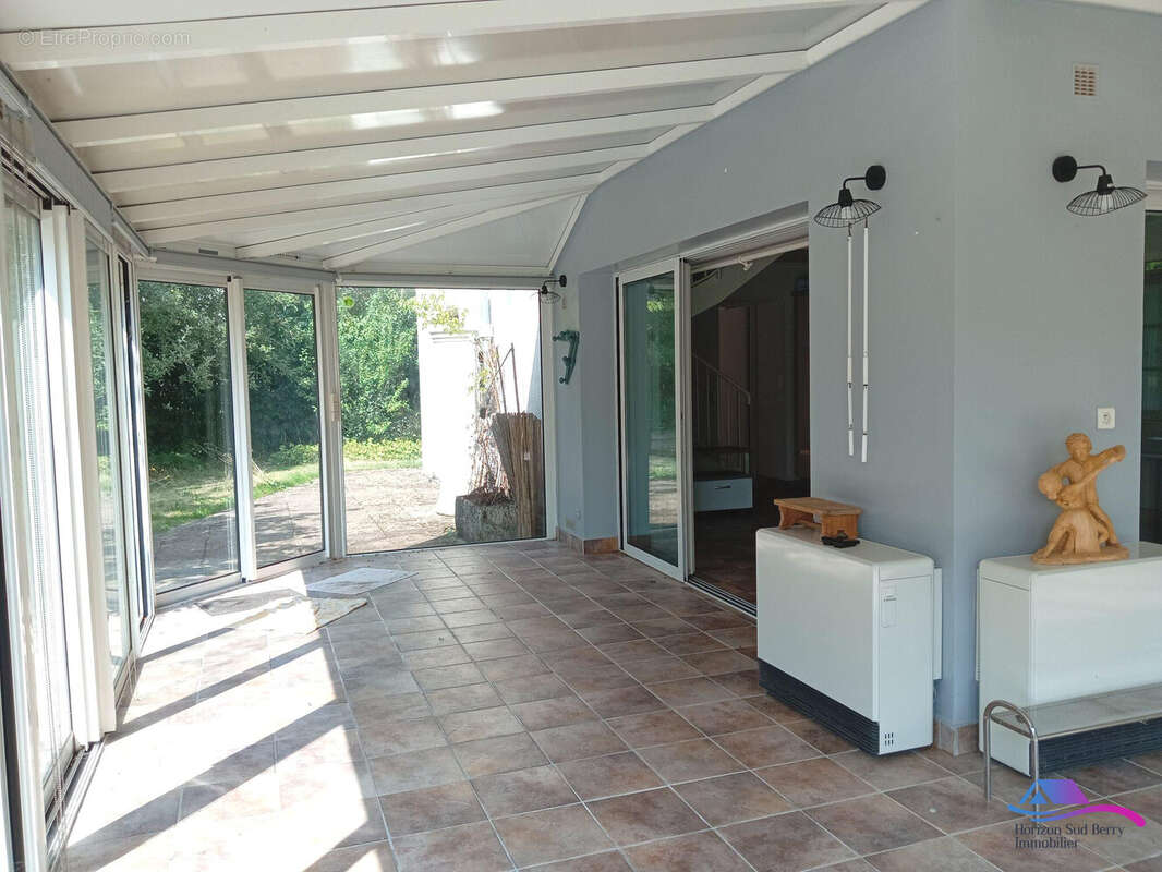 Maison à SAINT-PRIEST-LA-MARCHE