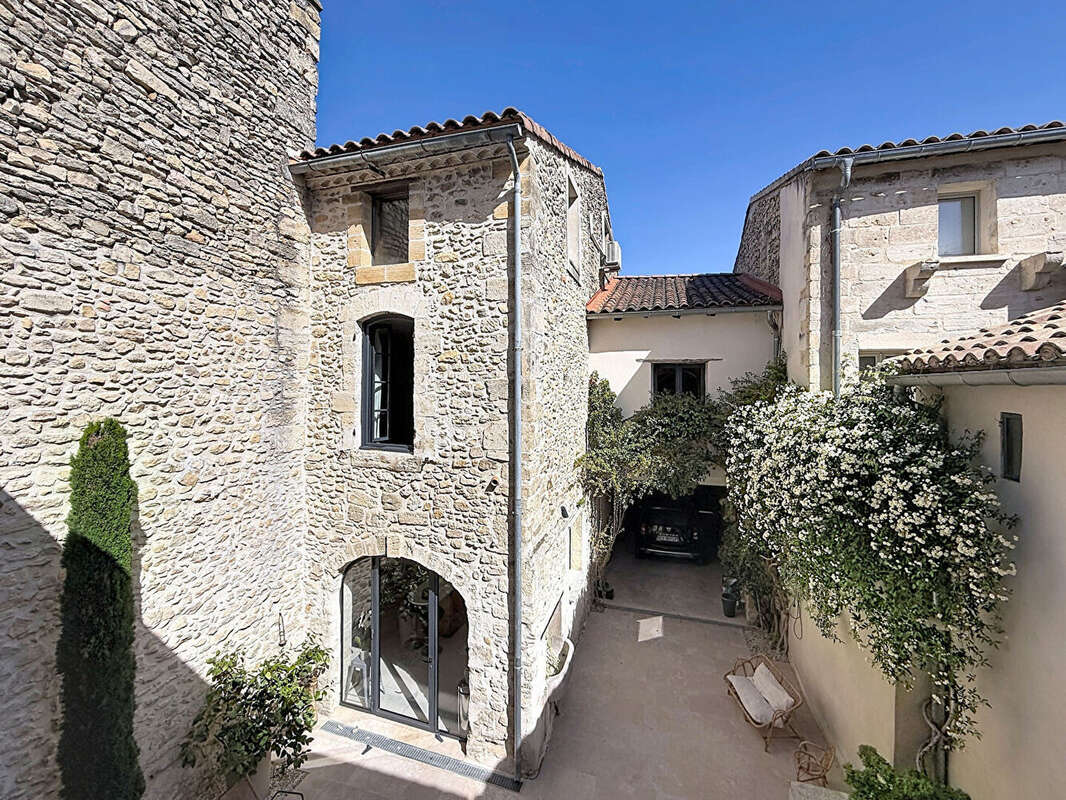 Maison à ARAMON