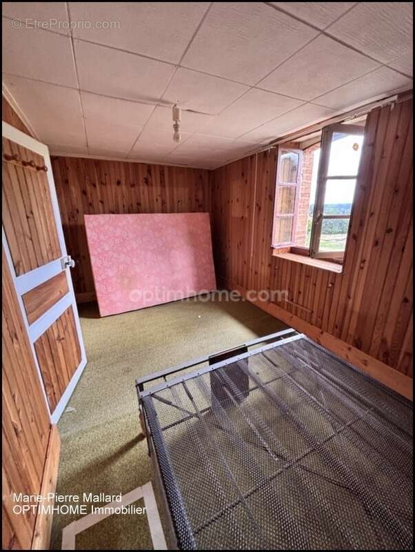 Ensemble immobilier à rénover à SAINT DIZIER LEYRENNE (23) - photo 6