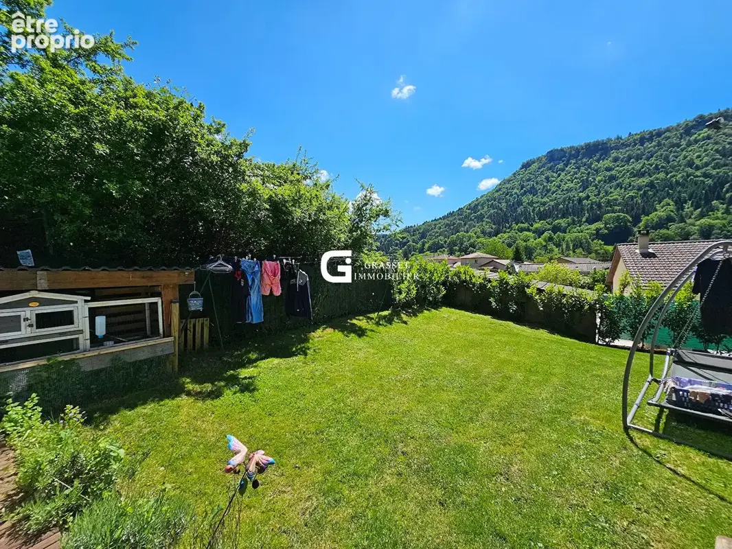 Maison Oyonnax 7 pièce(s) 110 m2 - photo 12