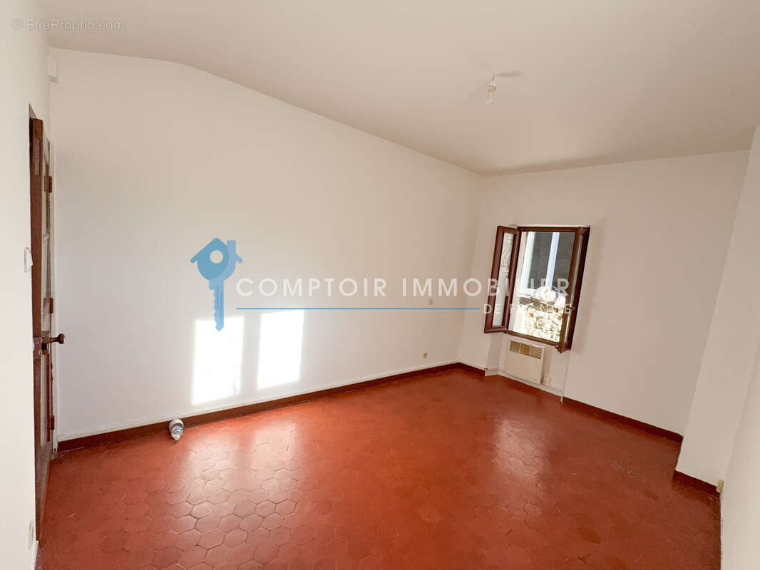 Sisteron   investissement de caractère avec vue dominante sur la durance - photo 4