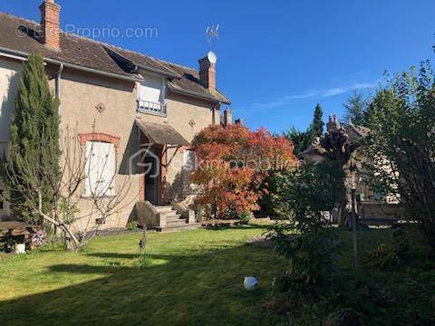 Maison à PONT-SUR-YONNE