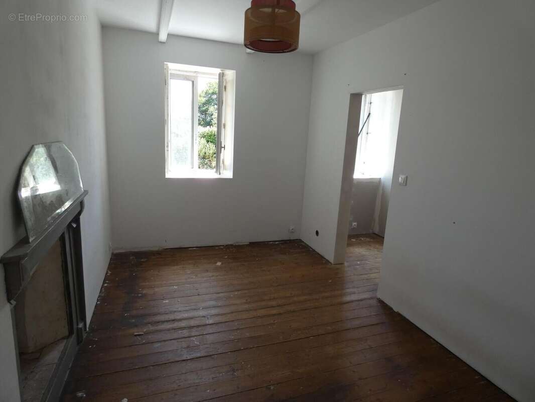 Maison 101 m² à Mespaul  - photo 7