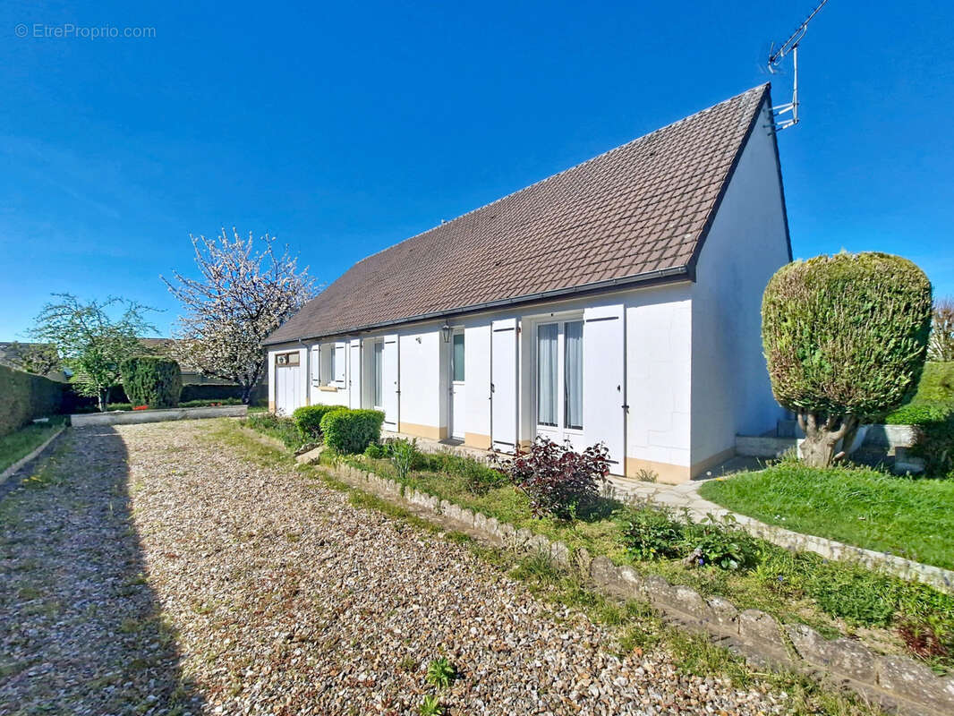 Maison à ETREPAGNY