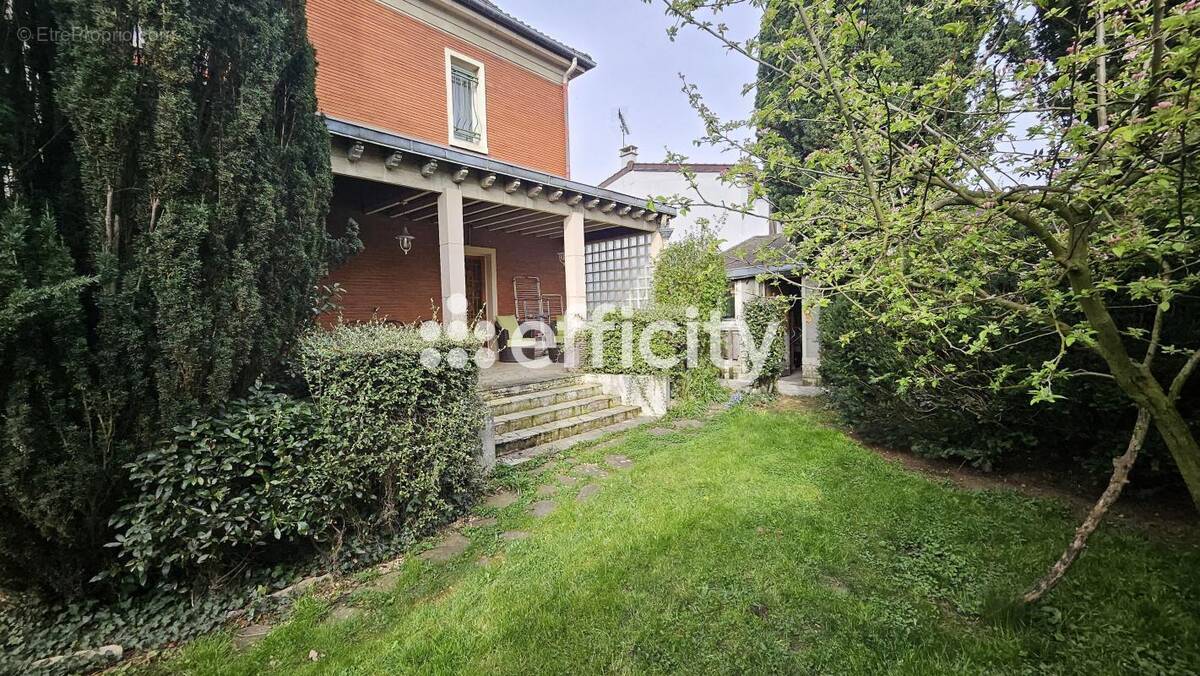Maison à ORMESSON-SUR-MARNE