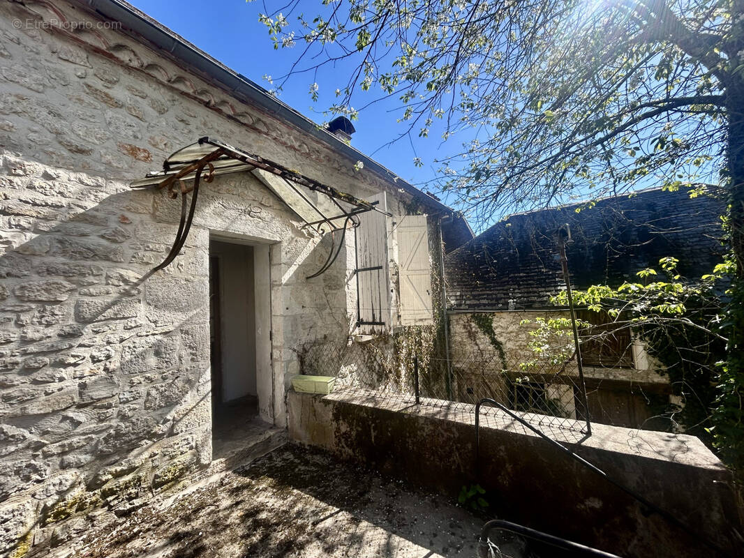 Maison à SAINT-SOZY