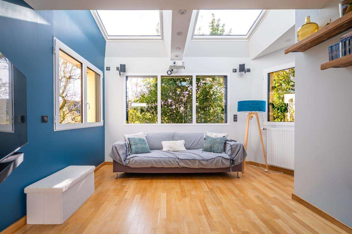 Maison à SARGE-LES-LE-MANS