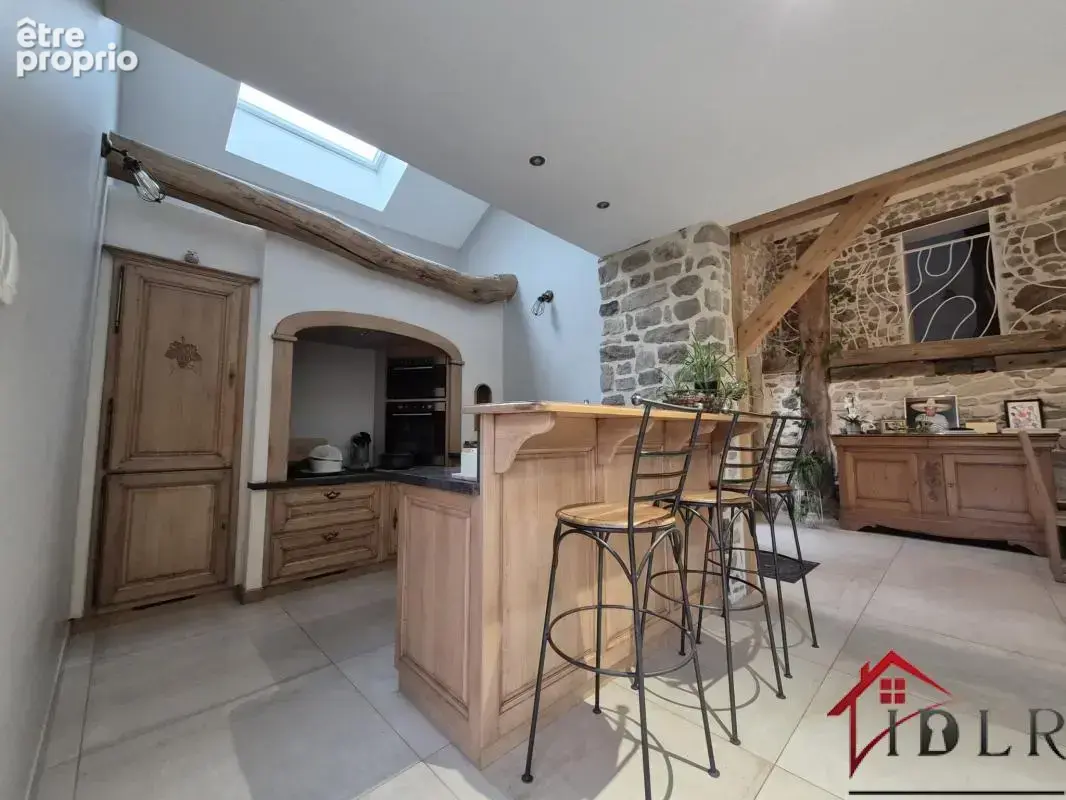 Belle ferme rénovée de 190 m2 avec terrain constructible et - photo 4