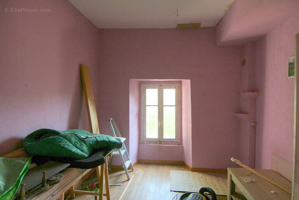 Maison à CHARBONNAT