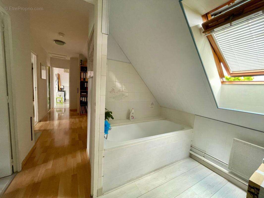 Maison à BURES-SUR-YVETTE