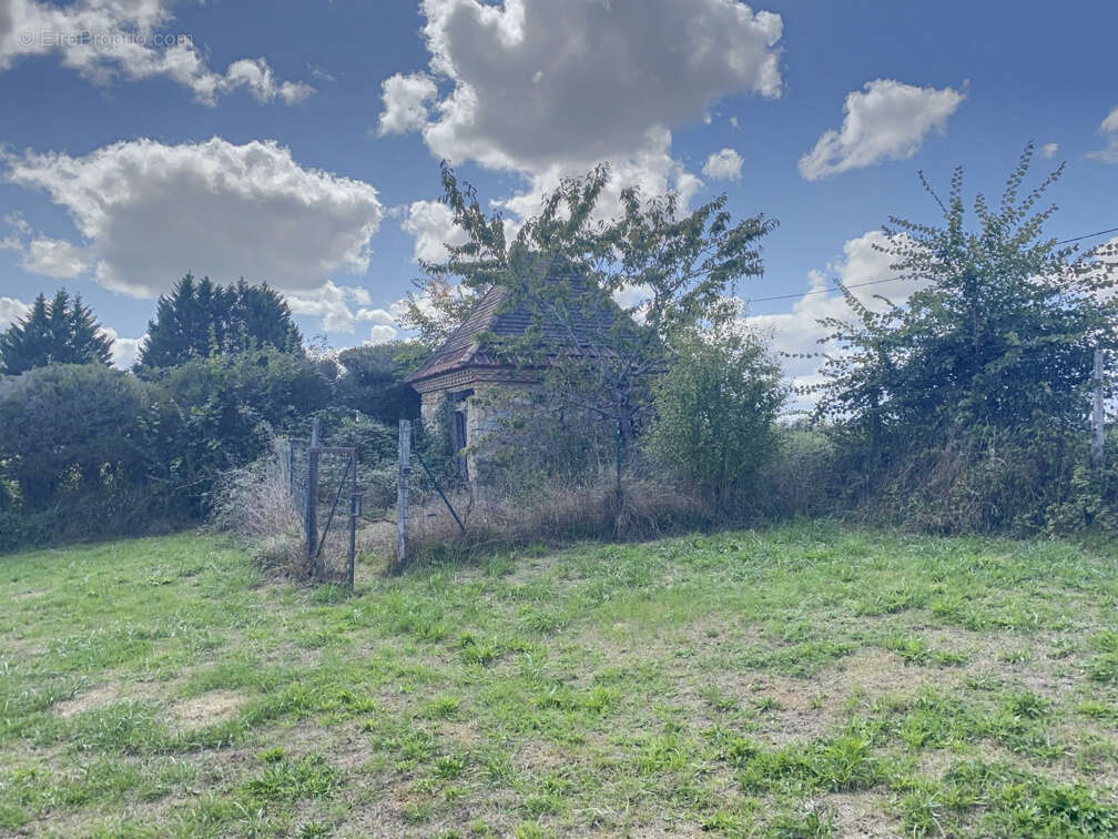Maison à DOUVILLE