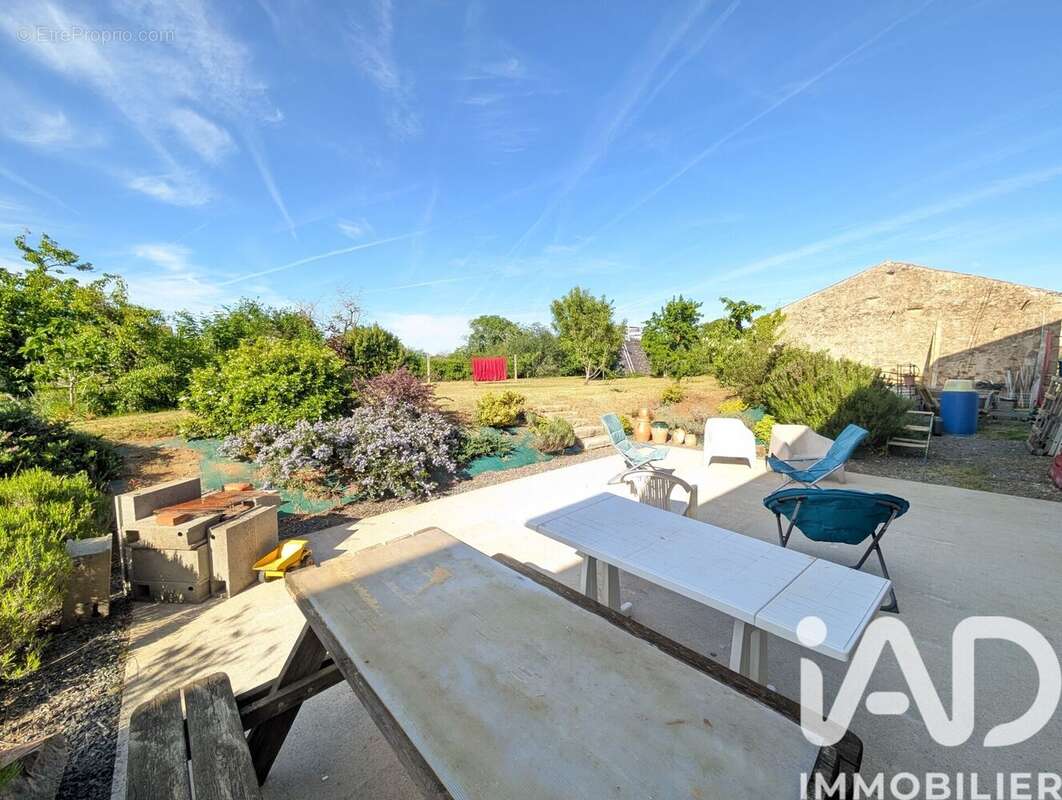 Maison 118 m² à Millac  - photo 5