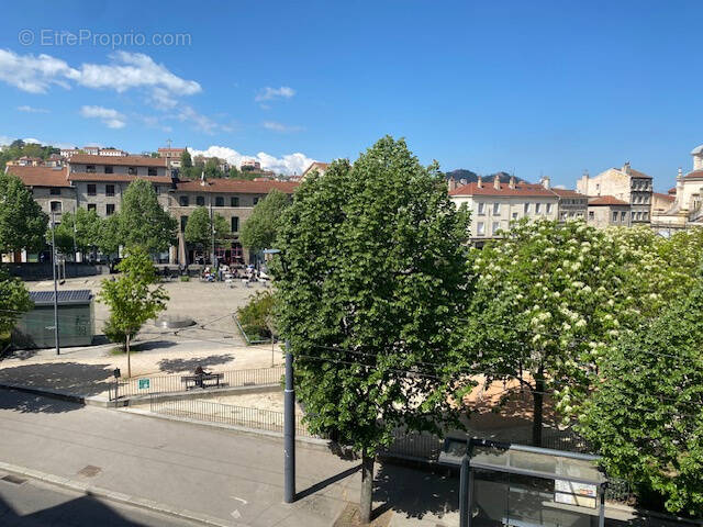 Appartement à SAINT-ETIENNE