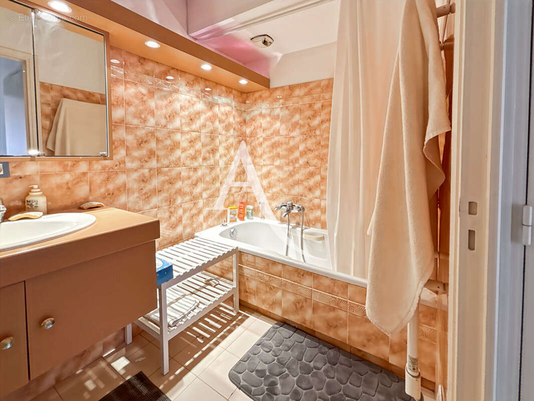 Appartement Le Cannet 2 pièce(s) 49 m2 vue Mer - photo 8