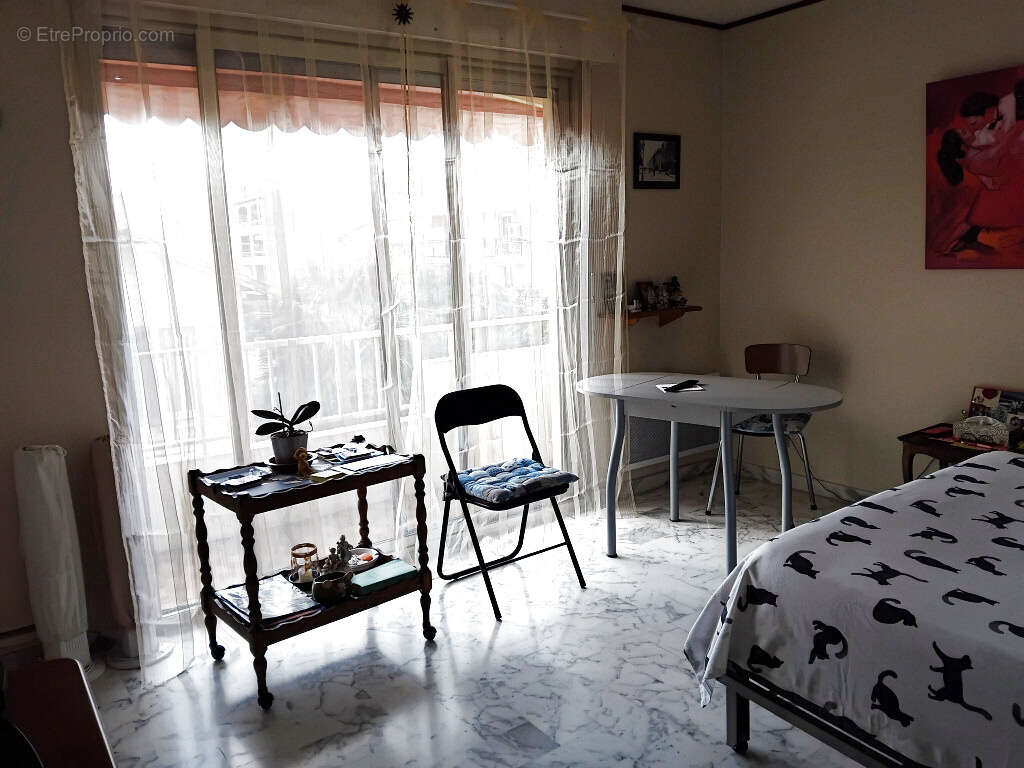 Appartement à HYERES