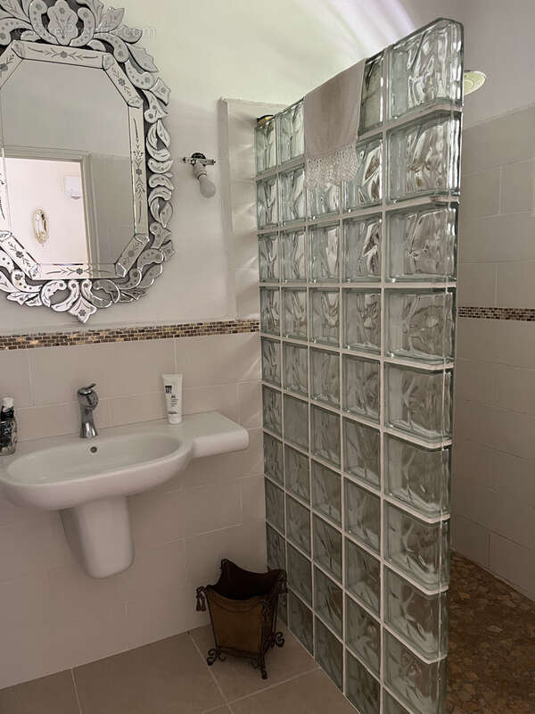 Maison à PETIT-BOURG