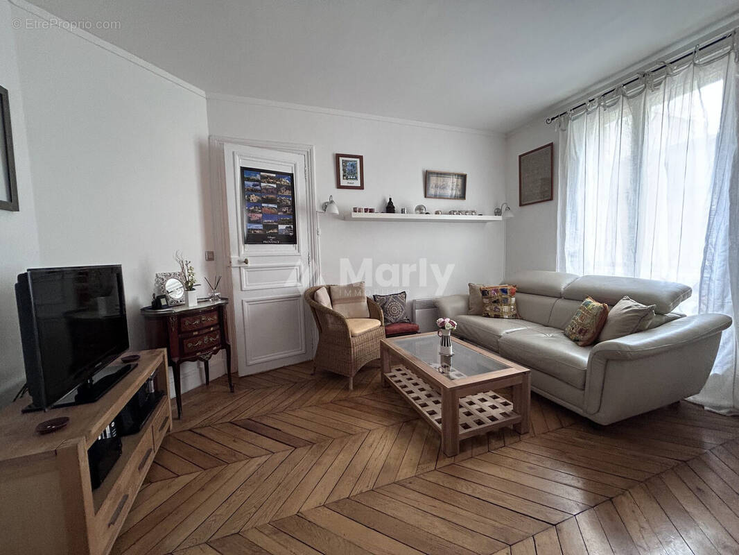 Appartement à PARIS-17E