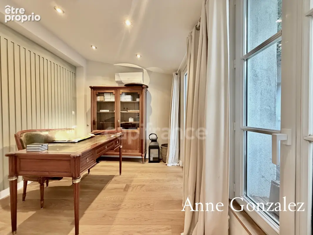ORLEANS Coeur de ville entre Centre historique et bords de Loire à vendre superbe appartement T4 rénové avec patio intérieur san - photo 8