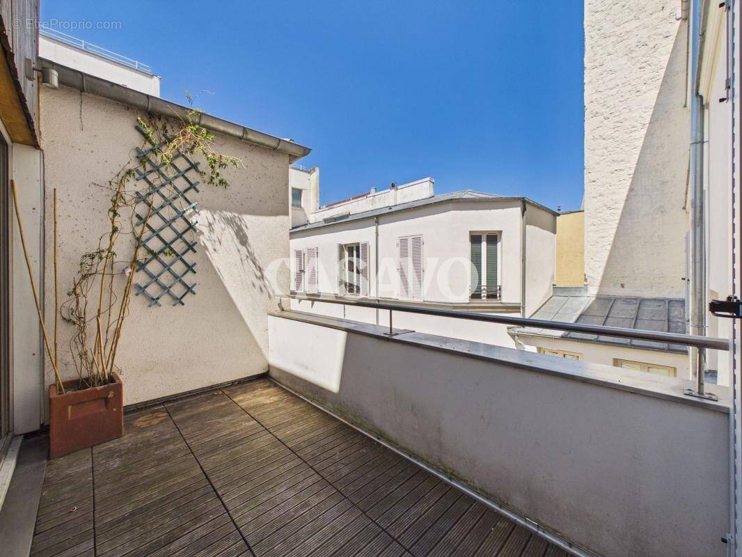 Appartement à PARIS-11E