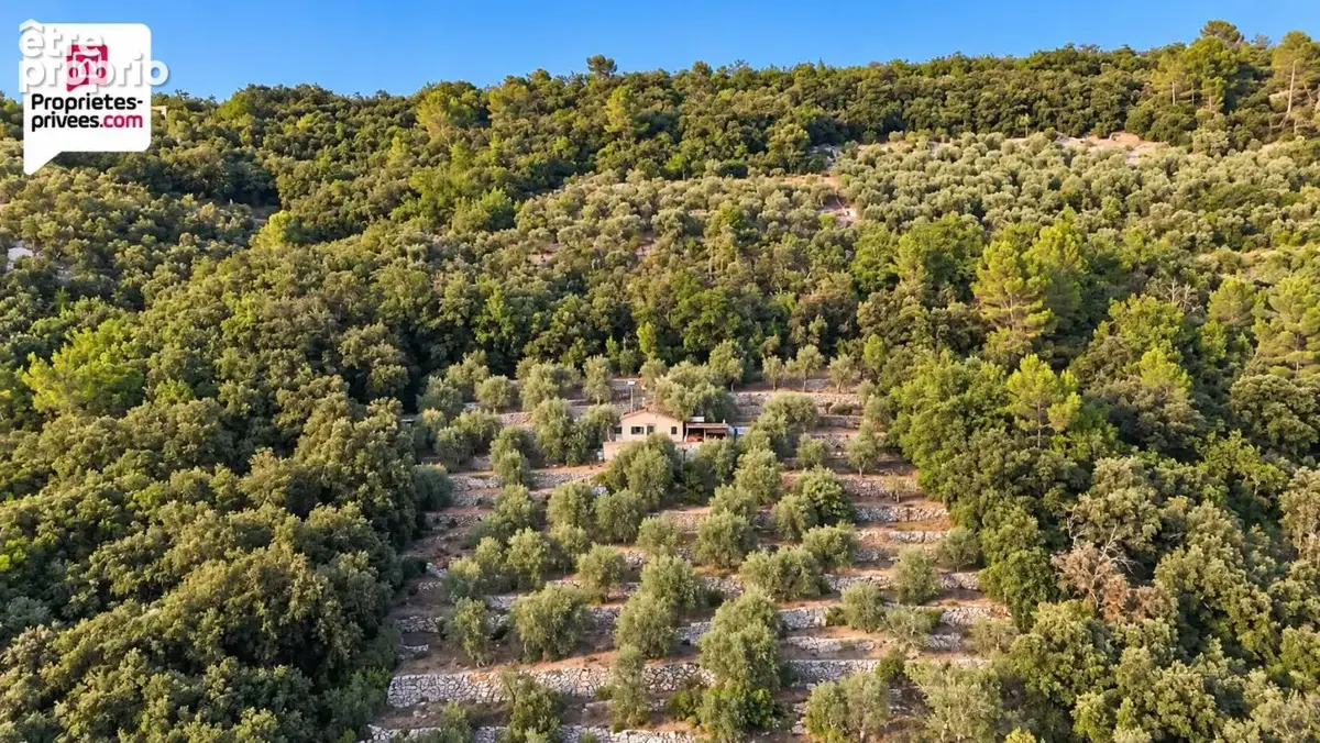 Terrain à SAINT-CEZAIRE-SUR-SIAGNE