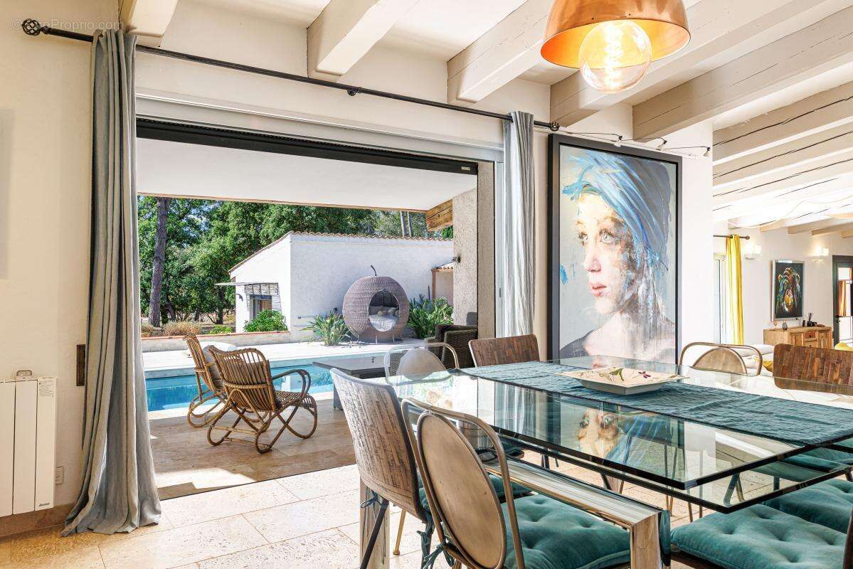 Maison à PUGET-SUR-ARGENS