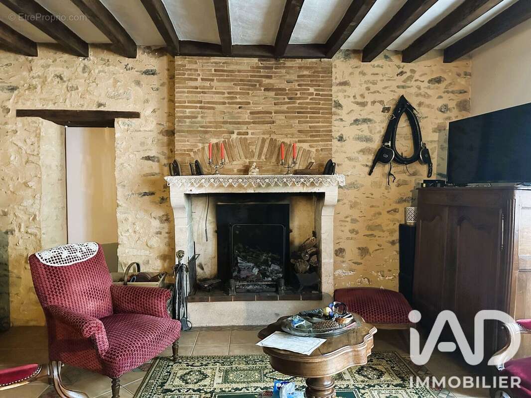 Maison 96 m² à Saint-Remy-De-Sille  - photo 6