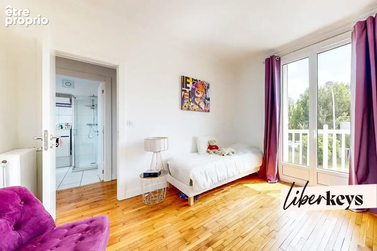 Maison 5 pièces - 110 m² - Parc de la Cloche - Entièrement rénovée - Hors couloir aérien - photo 7