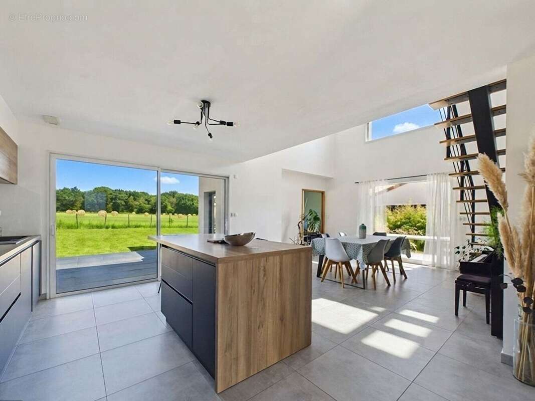 Maison contemporaine de plain pied -156 m² - terrain 1040 m² - la roche sur yon - photo 6