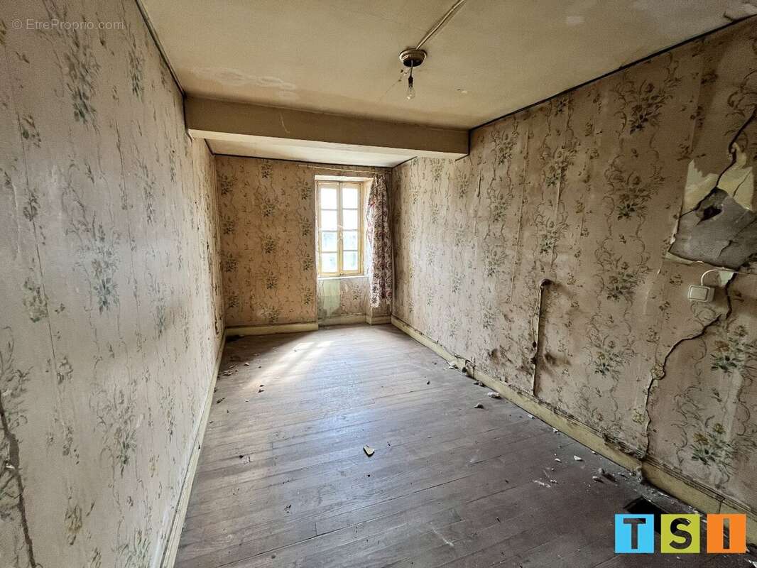 Maison à LOURES-BAROUSSE