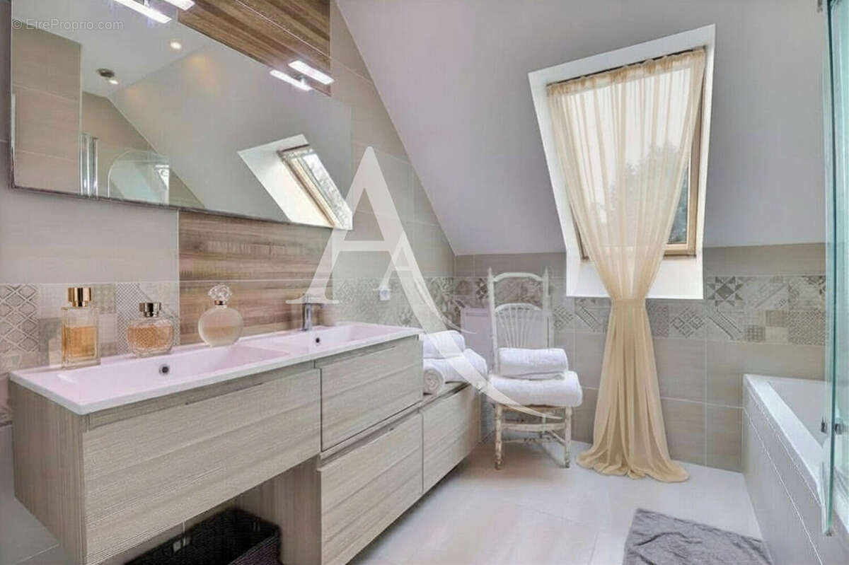 Maison à COURDIMANCHE