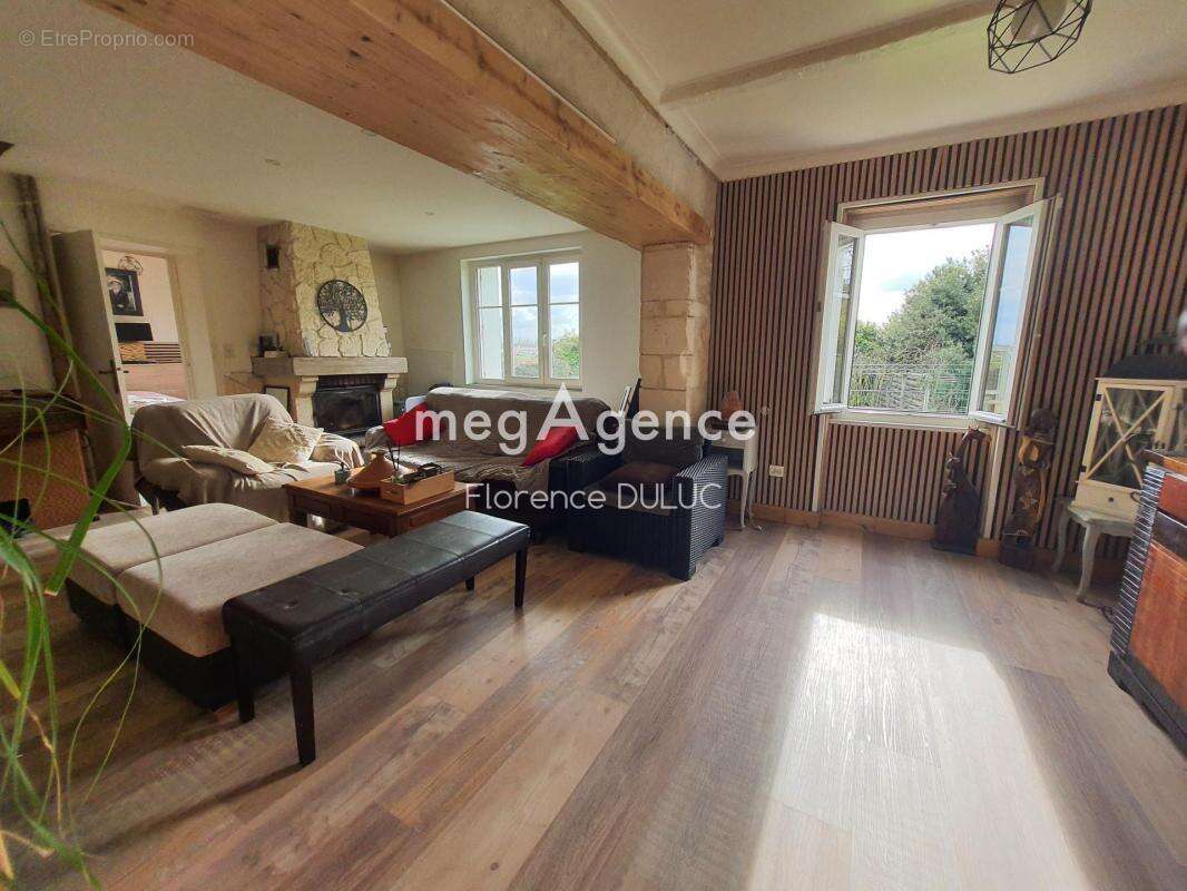 Maison à LA VERGNE