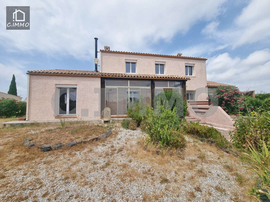 Grande Maison de type 7 avec grand garage en sous-sol + piscine sur 1086 m2 - photo 4