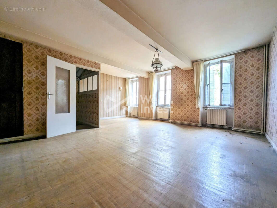 Maison 186 m² à Gannat  - photo 4