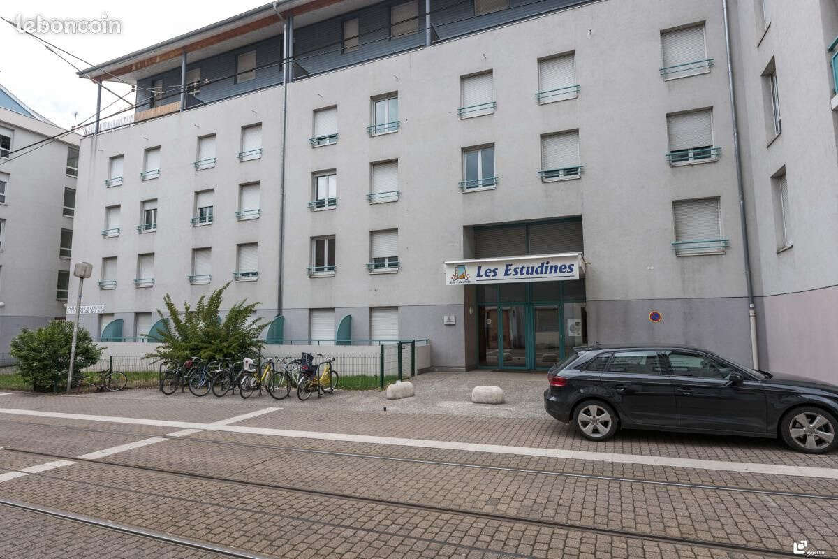 Appartement à FONTAINE