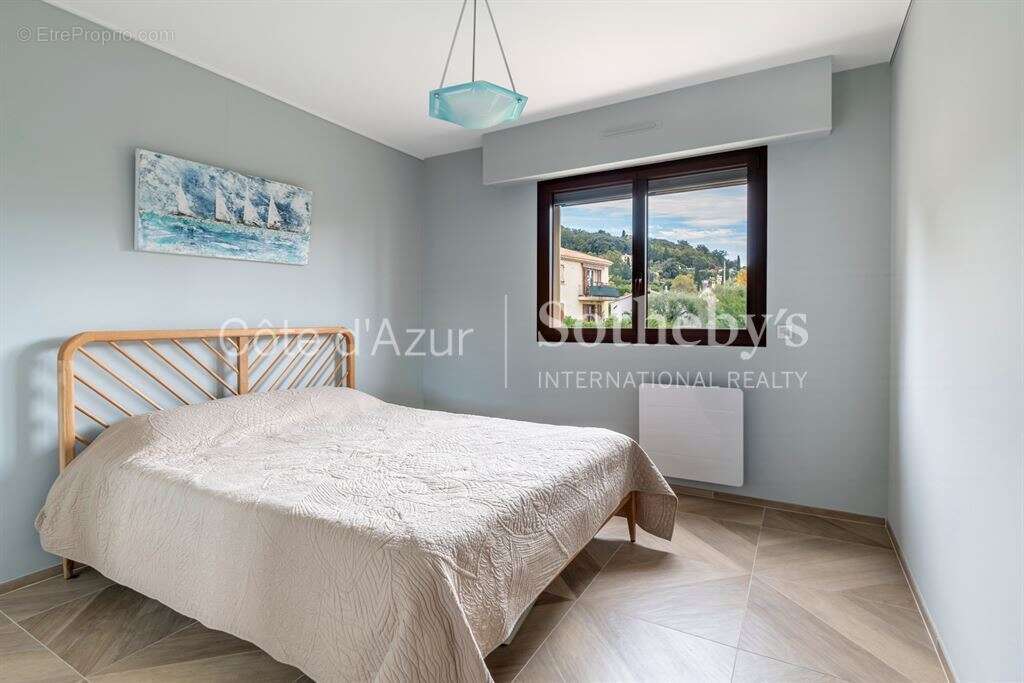 Appartement à VENCE