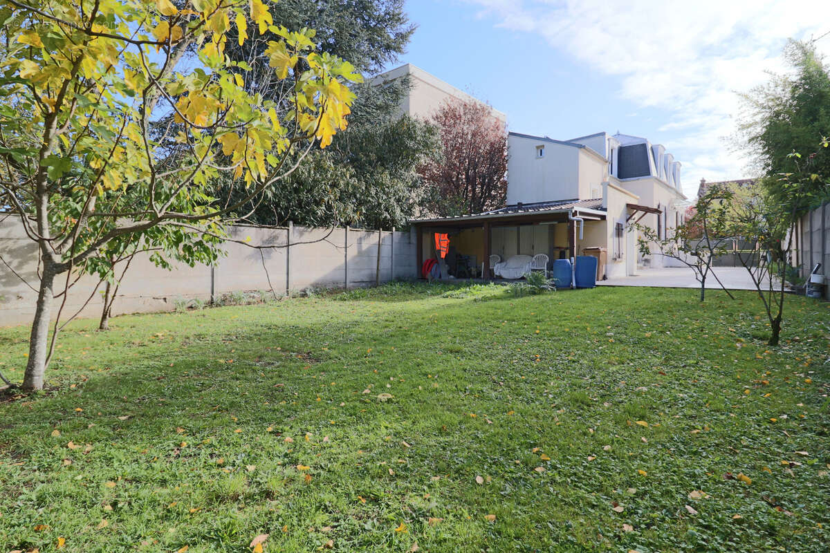 Maison à LES PAVILLONS-SOUS-BOIS