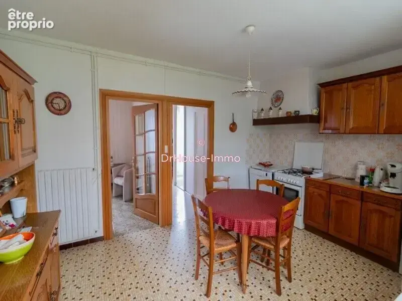 Maison 110 m² à Nalliers  - photo 8