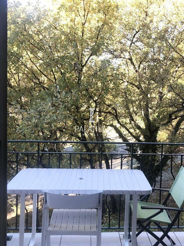 Appartement à GREOUX-LES-BAINS