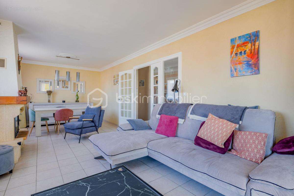 Maison individuelle avec jardin et piscine - photo 8