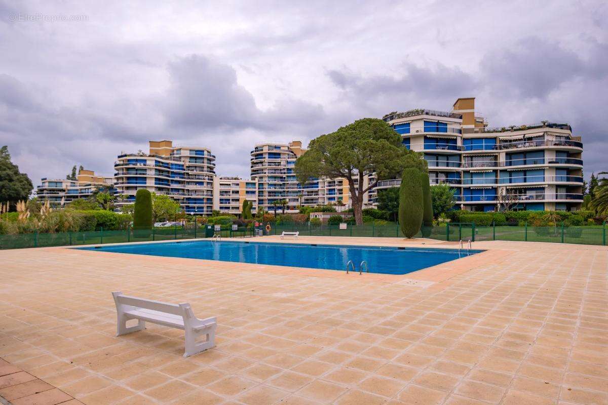 Appartement à MANDELIEU-LA-NAPOULE