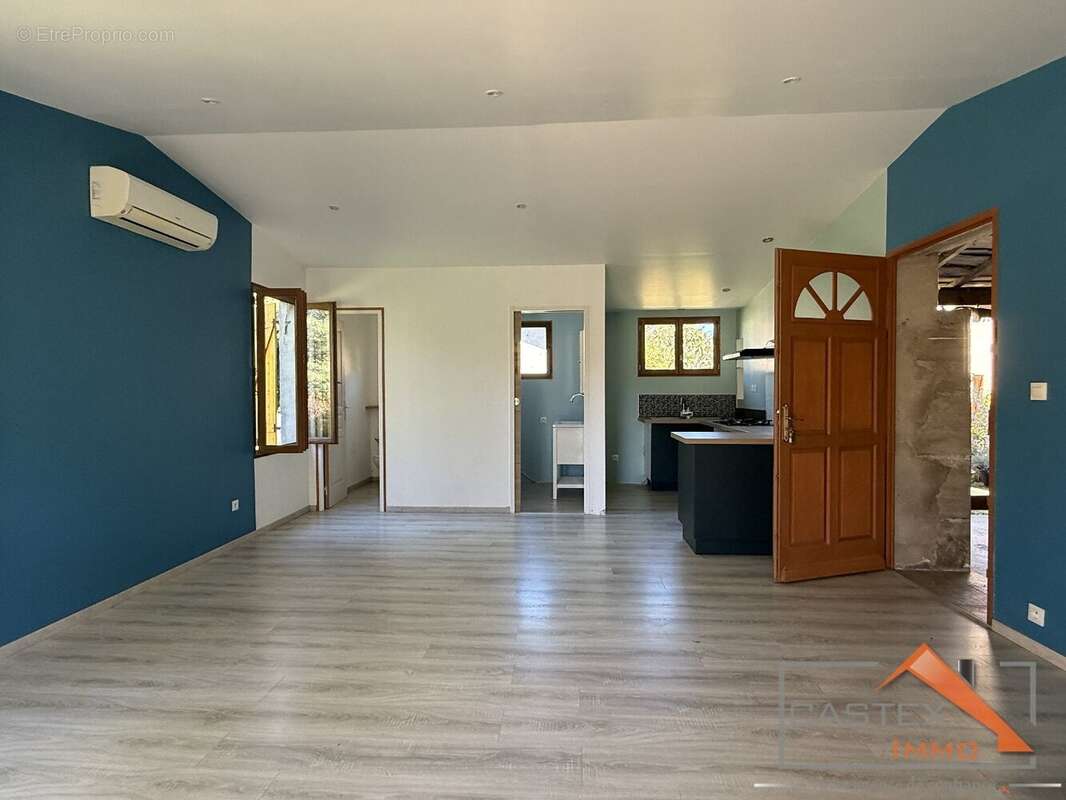 Maison à SAINT-ELIX-LE-CHATEAU