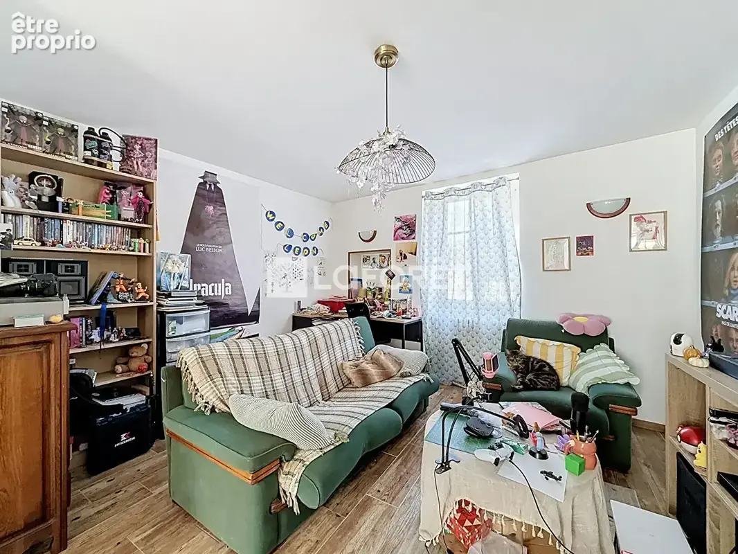 Immeuble Neufchateau 7 pièce(s) 195.1 m2 - photo 8
