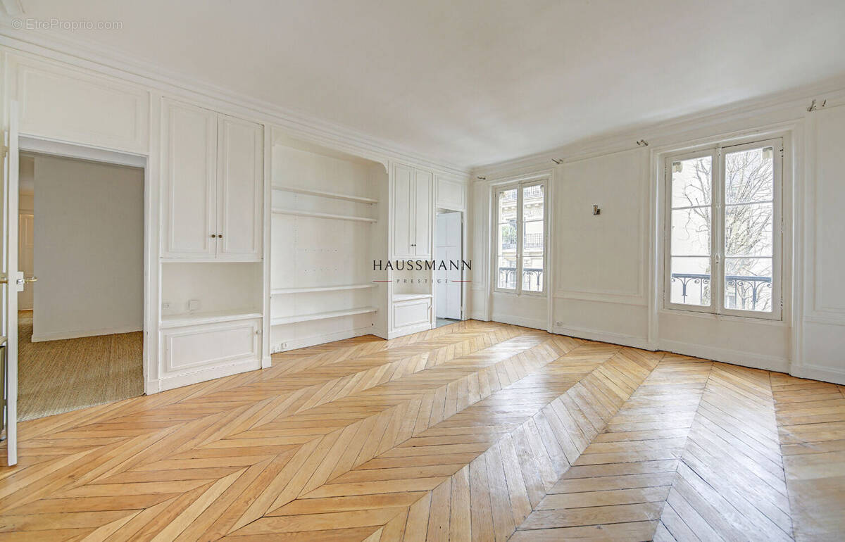 Appartement à PARIS-9E