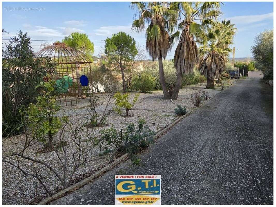 Maison 213 m² à Creissan  - photo 4