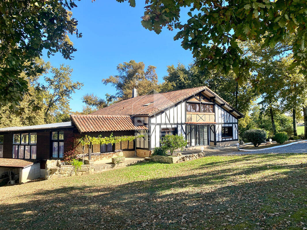 Maison à HAGETMAU