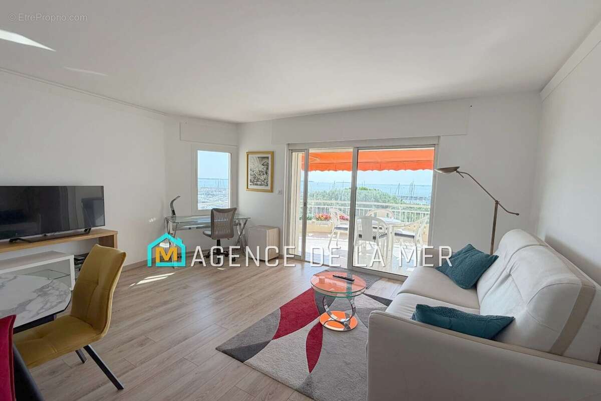 Appartement 53 m² à Mandelieu-La-Napoule  - photo 1