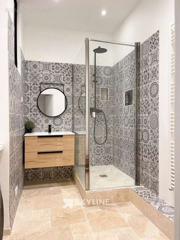 Appartement à MARSEILLE-6E