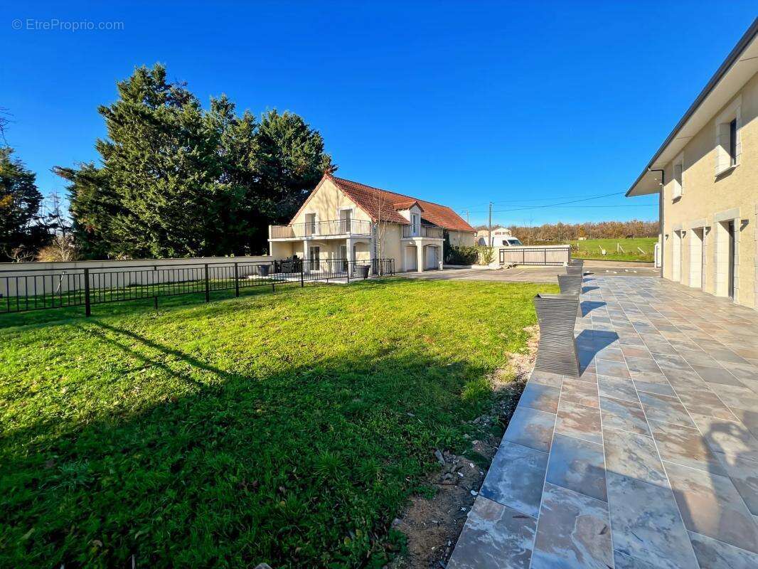 Maison à SAINT-SYLVESTRE-PRAGOULIN